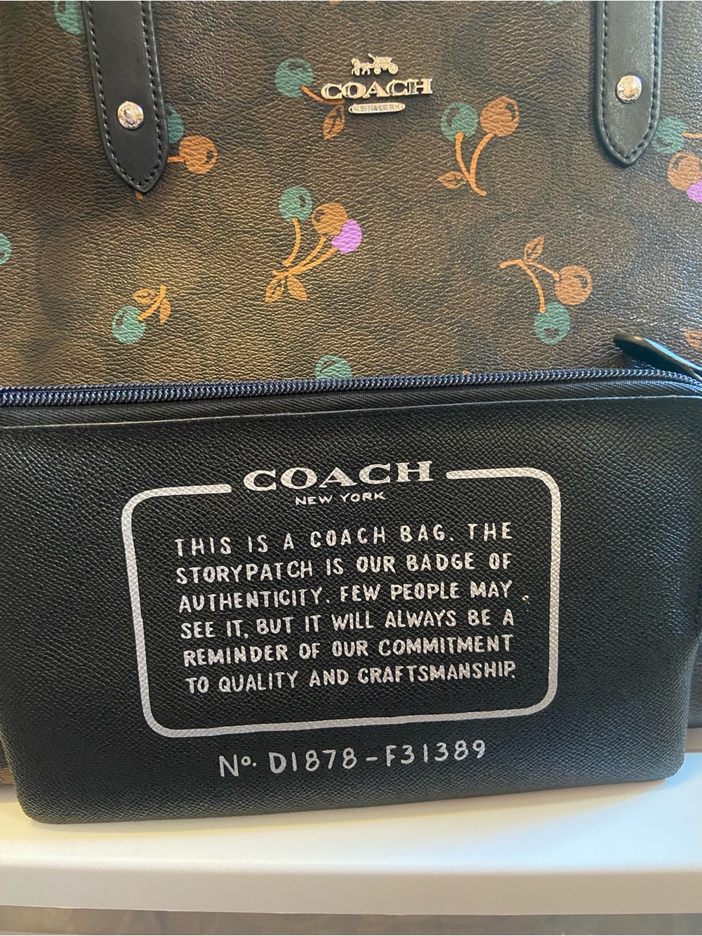 Coach Reversible Cherry City Tote w Creed Pouch EUC - Picture 2 of 9